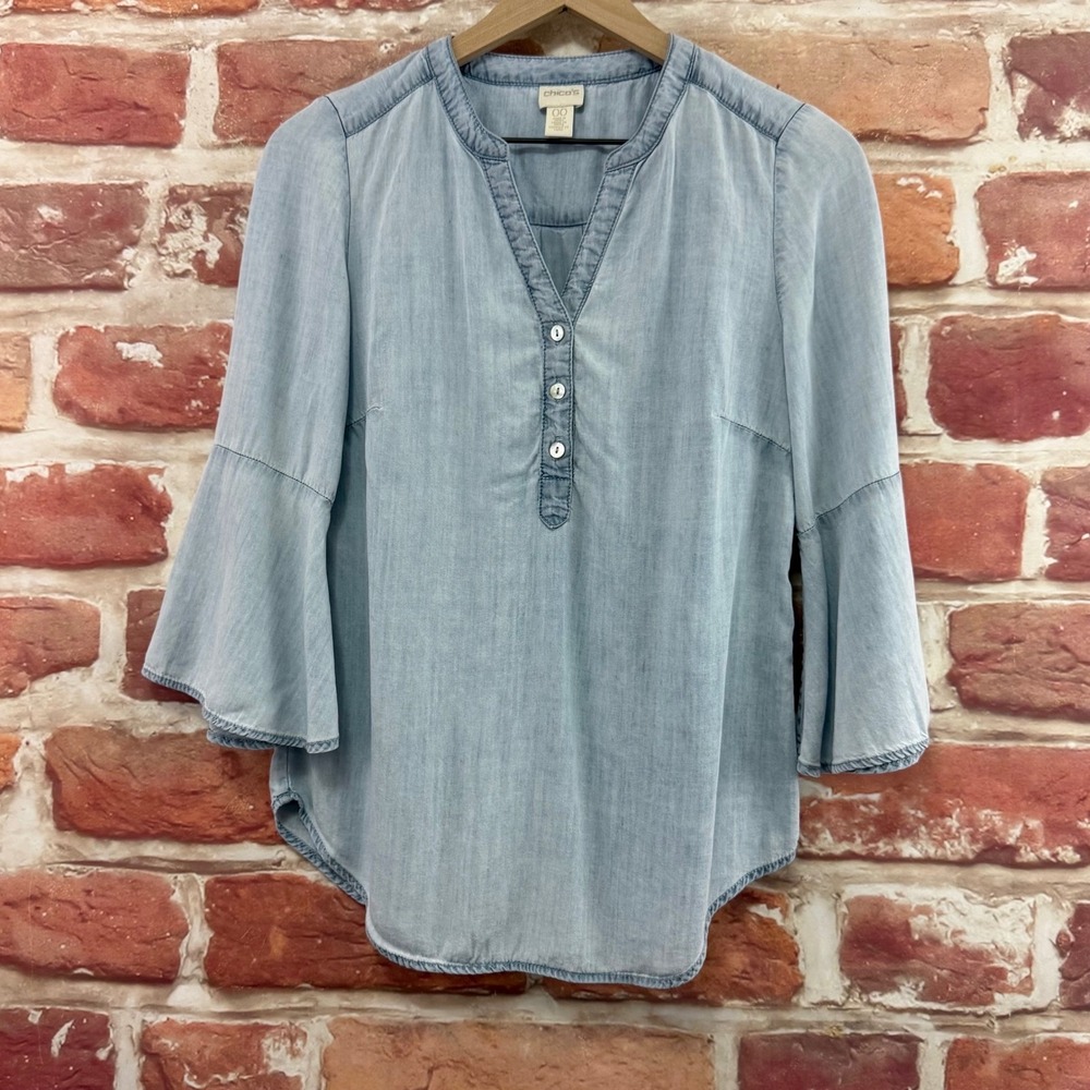 Chicos Top Women's XS Blue Chambray Denim Casual Chic Bell Sleeve Shirt